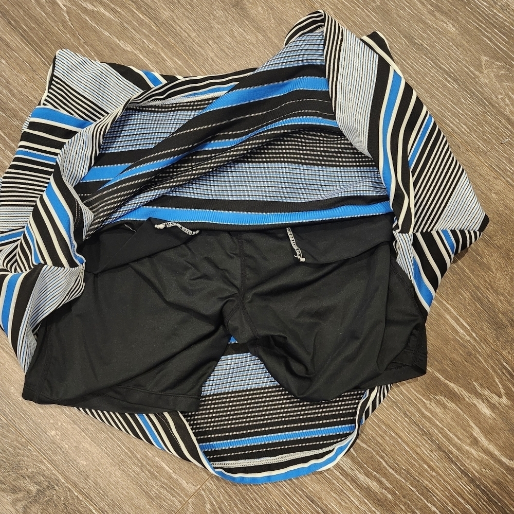 Tail Mari Skort in Vivid Blue Black and White Stripe Size Small NWOT - Picture 10 of 12